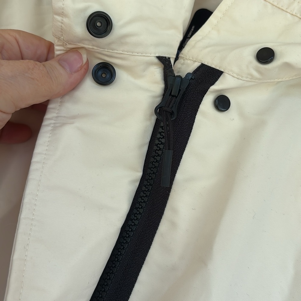 Everlane Cream ReNew Lightweight Anorak Jacket - Picture 8 of 10